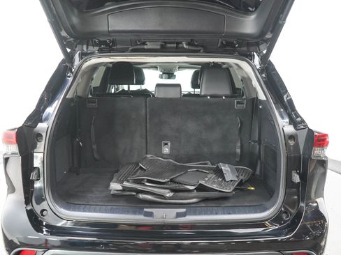 Used 2020 Toyota Highlander Limited AWD/4WD image 17