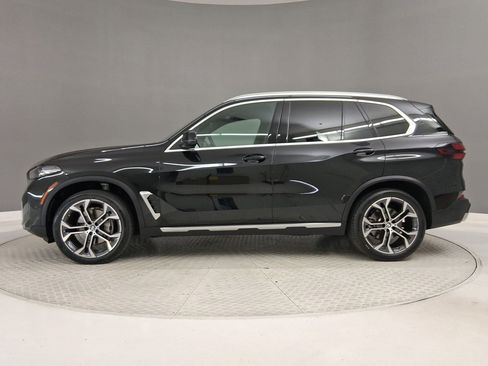 Used 2024 BMW X5 sDrive40i w/ Parking Assistance Package RWD image 2