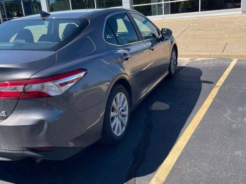 Used 2020 Toyota Camry LE AWD/4WD image 3
