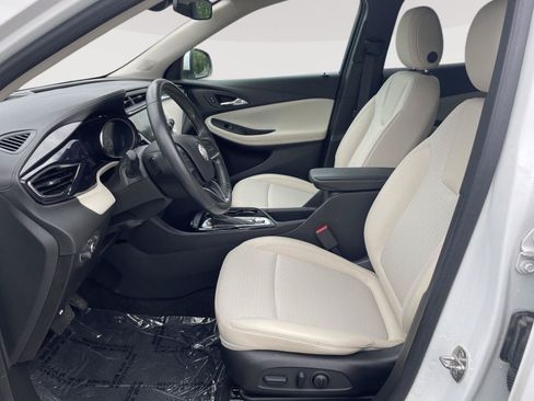 Used 2023 Buick Encore GX Preferred w/ Cold Weather Comfort Package FWD image 4