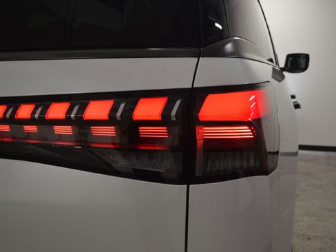 New 2026 INFINITI QX80 4WD image 10