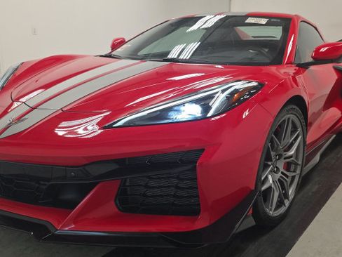 Used 2024 Chevrolet Corvette Z06 w/ Z07 Performance Package RWD image 1