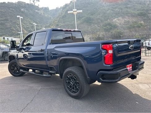 Certified 2022 Chevrolet Silverado 2500 LTZ w/ LTZ Plus Package image 3