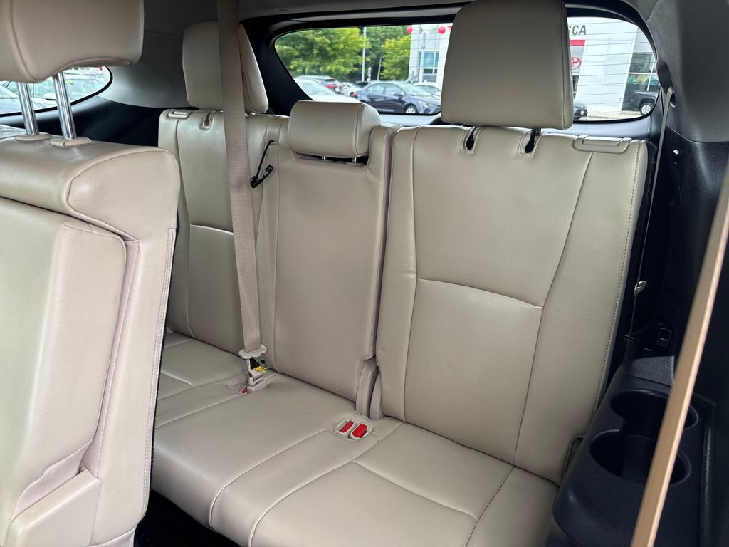 Used 2023 Toyota Highlander Limited AWD/4WD image 41