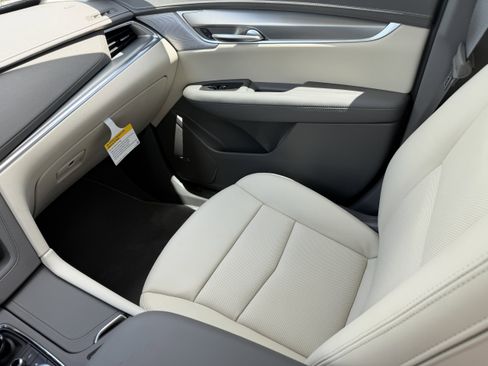 New 2026 Cadillac XT5 Premium Luxury w/ Driver Assist Package FWD image 16