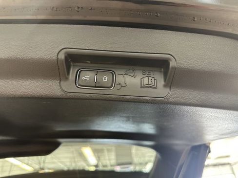 Used 2023 Ford Explorer XLT w/ Equipment Group 202A AWD/4WD image 29