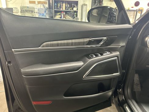 Used 2023 Kia Telluride SX Prestige image 24