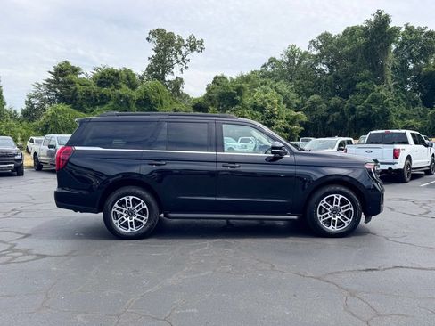 Used 2025 Ford Expedition Active AWD/4WD image 4