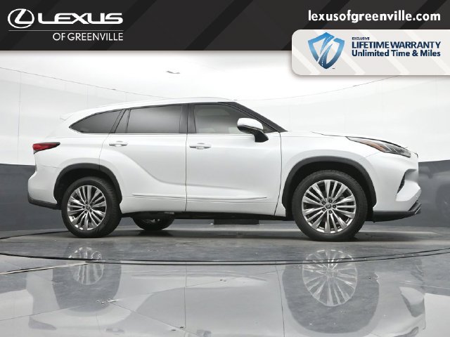Used 2022 Toyota Highlander Platinum FWD image 15