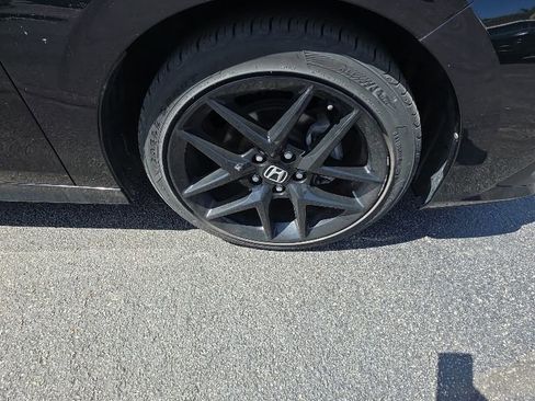 Used 2023 Honda Civic Sport image 9