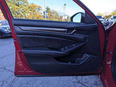Used 2020 Honda Accord Sport image 12