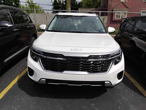 Used 2024 Kia Seltos S FWD image 11