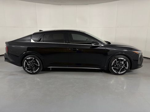 New 2026 Kia K4 GT-Line w/ GT-Line Premium Package FWD image 8