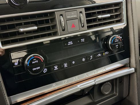 Used 2024 Nissan Armada SL image 24