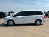 Used 2019 Dodge Grand Caravan SE w/ UConnect Hands-Free Group image 2