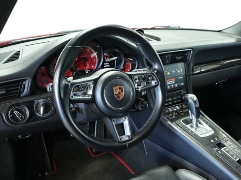 Used 2019 Porsche 911 Turbo image 4