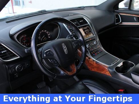 Used 2018 Lincoln MKX Reserve w/ Lincoln MKX Climate Package image 2