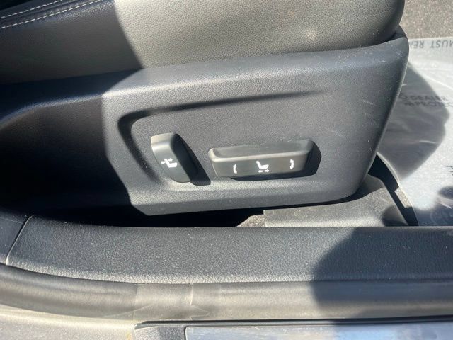 Used 2018 Lexus IS 300 w/ Accessory Package 2 RWD image 40