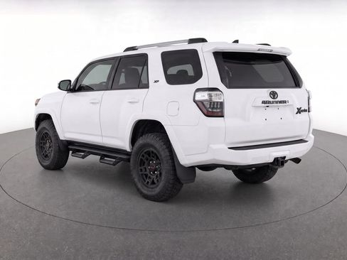 Used 2023 Toyota 4Runner SR5 Premium w/ Moonroof Package AWD/4WD image 3