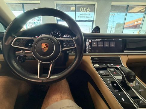 Used 2018 Porsche Panamera 4 AWD/4WD image 67