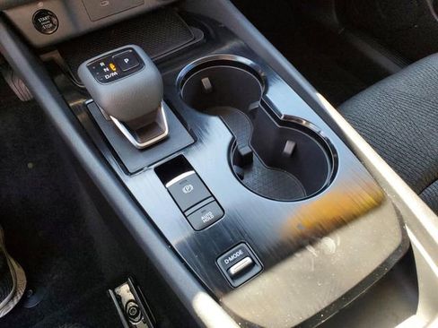 Certified 2025 Nissan Rogue SV image 23