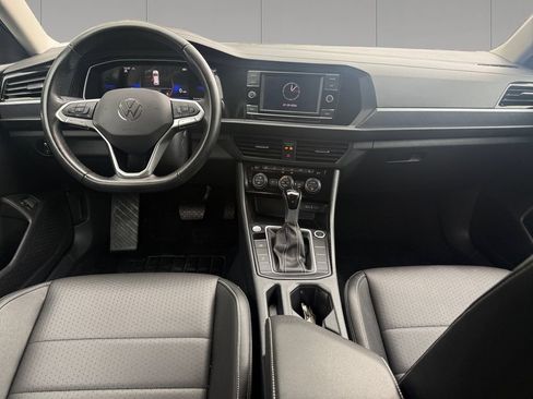 Used 2024 Volkswagen Jetta SE FWD image 12
