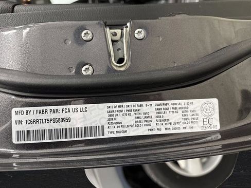 Used 2023 RAM 1500 Classic SLT image 34