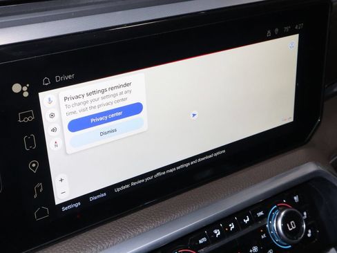 Used 2022 GMC Sierra 1500 Denali w/ Technology Package AWD/4WD image 3