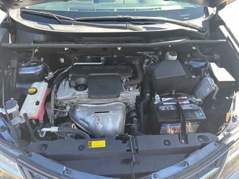 Used 2013 Toyota RAV4 Limited image 31