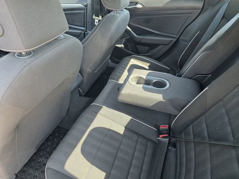 Used 2024 Volkswagen Jetta Sport image 20