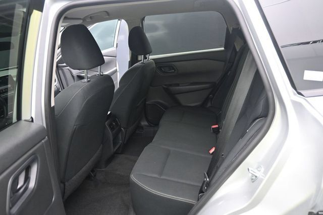 Used 2024 Nissan Rogue S AWD/4WD image 35