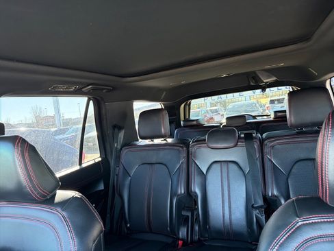 Used 2021 Ford Expedition Limited image 17