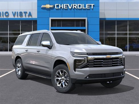New 2026 Chevrolet Suburban Premier image 9