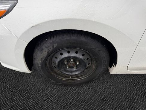 Used 2018 Nissan Altima 2.5 S w/ S Convenience Package image 11