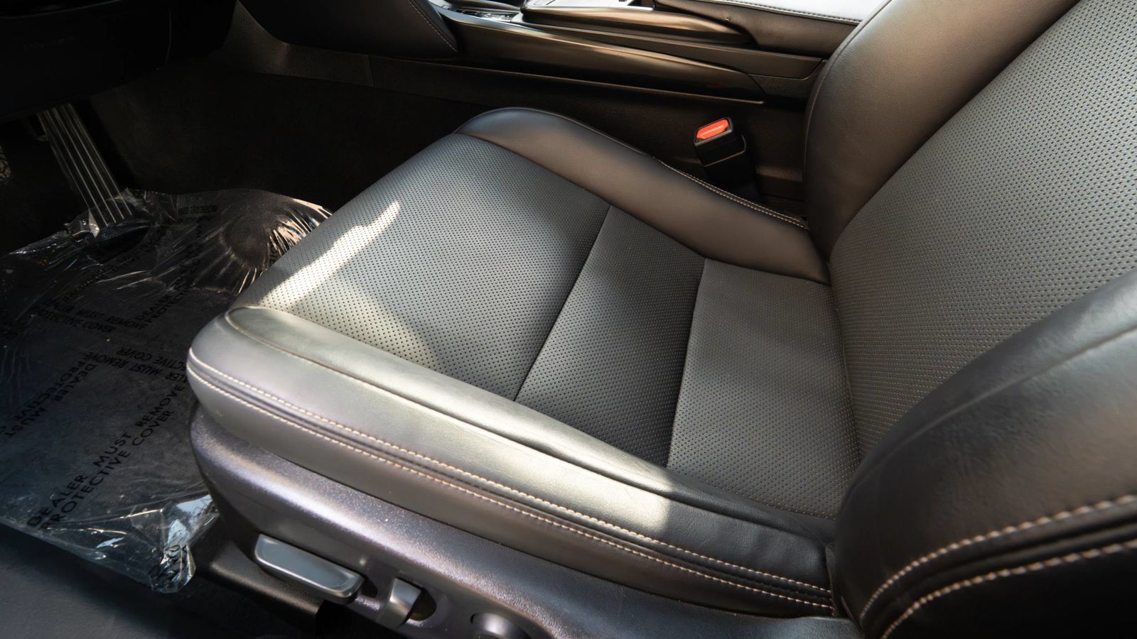 Used 2022 Lexus IS 300 AWD w/ Premium Package image 28
