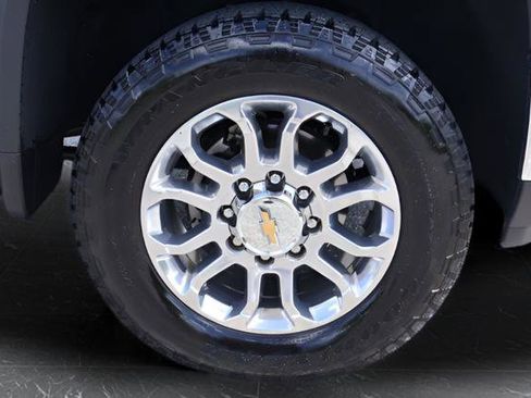 Used 2025 Chevrolet Silverado 3500 LTZ w/ LTZ Premium Package AWD/4WD image 14