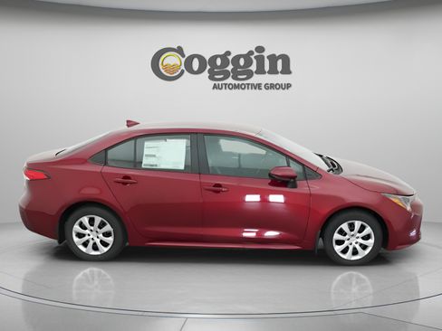 Certified 2026 Toyota Corolla LE FWD image 11