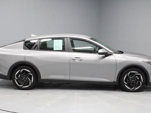 Used 2025 Kia K4 EX FWD image 11