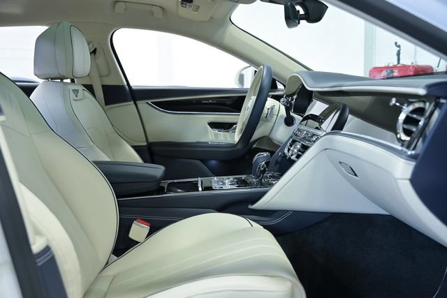 Used 2024 Bentley Flying Spur V8 AWD/4WD image 41