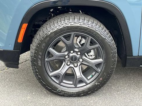 New 2026 Jeep Grand Wagoneer 4WD image 11