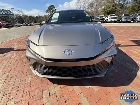 Used 2025 Toyota Camry SE image 26