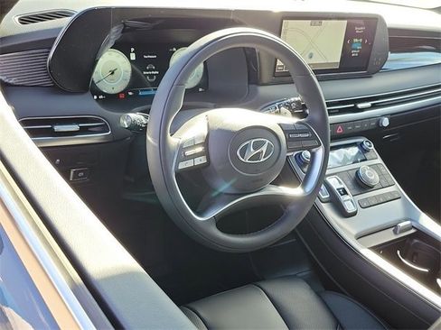 New 2025 Hyundai Palisade Calligraphy image 2