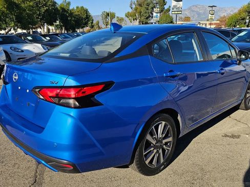 Used 2023 Nissan Versa SV image 6