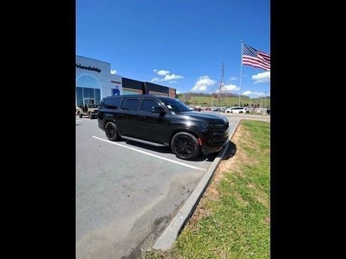 Used 2024 Jeep Wagoneer L Series II w/ Convenience Group I image 7