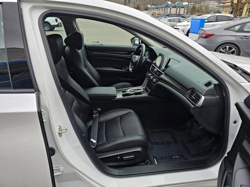Used 2020 Honda Accord Touring image 10