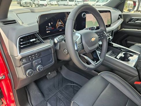 Used 2025 Chevrolet Tahoe Premier RWD image 21