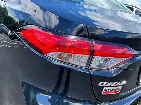 Used 2024 Toyota Corolla LE FWD image 27