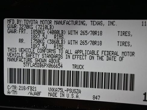 Used 2023 Toyota Tundra SR5 w/ SR5 Convenience Package AWD/4WD image 12