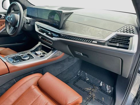 Certified 2024 BMW X7 M60i w/ Executive Package AWD/4WD image 31