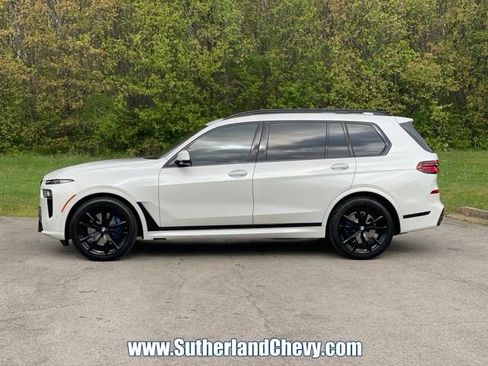 Used 2025 BMW X7 xDrive40i w/ Executive Package image 4